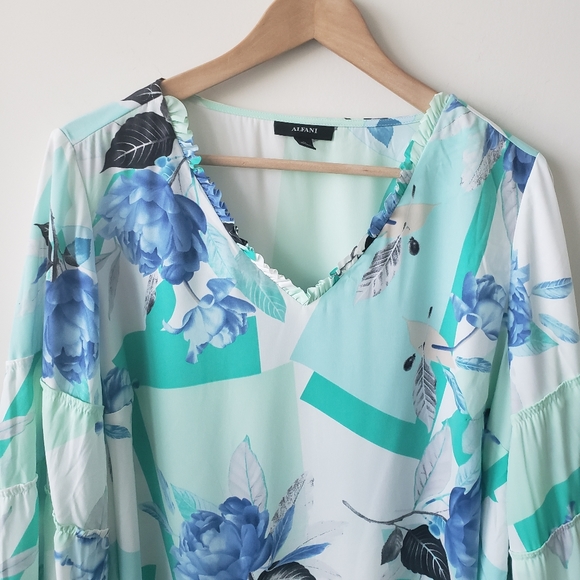 Alfani turquoise green floral bell sleeve top 1c - Picture 3 of 6